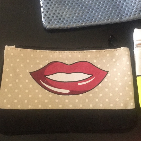 Ipsy makeup bags - Picture 3 of 8